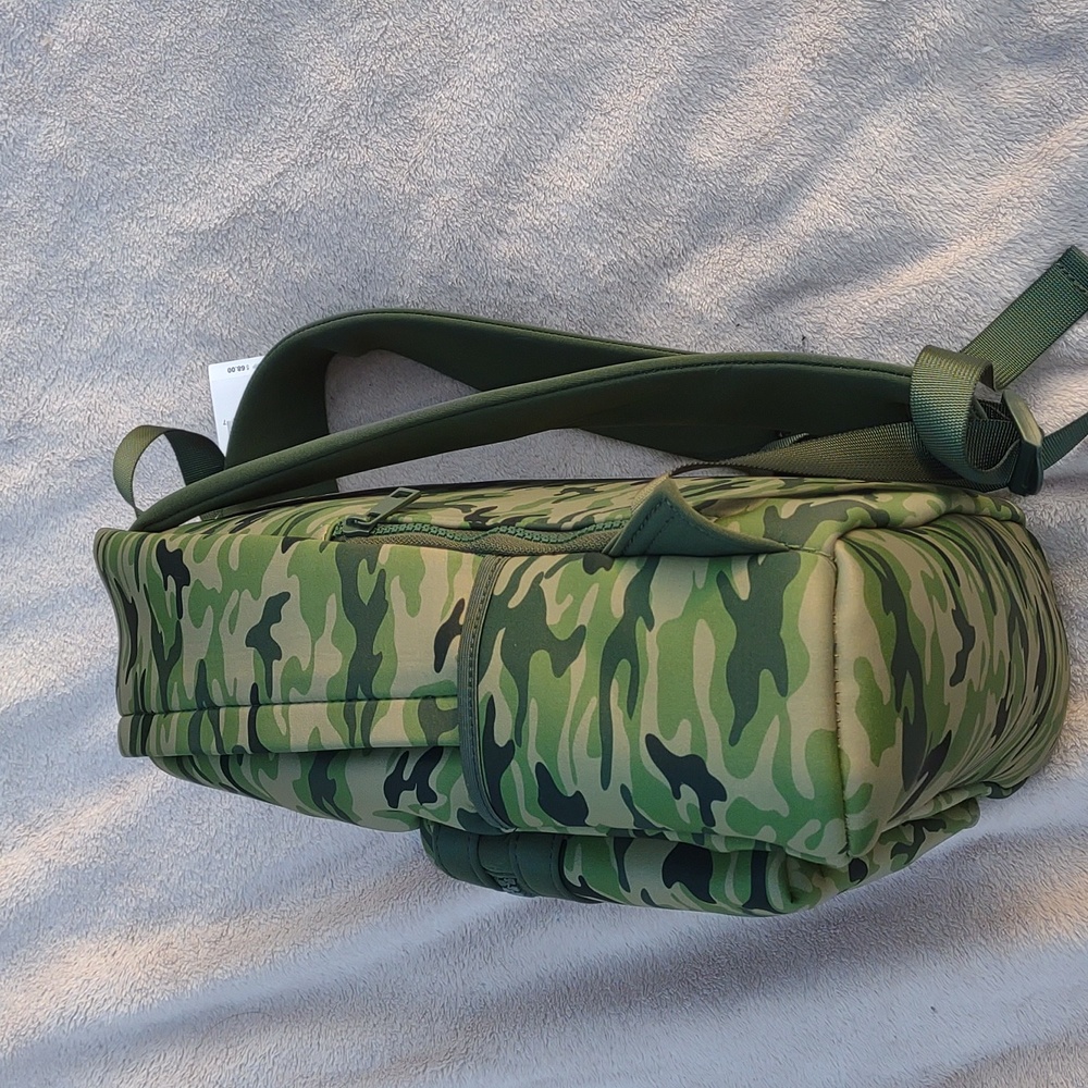 🙀🍀MADDEN GIRL Green Camo Backpack MG-5626 - Picture 7 of 14